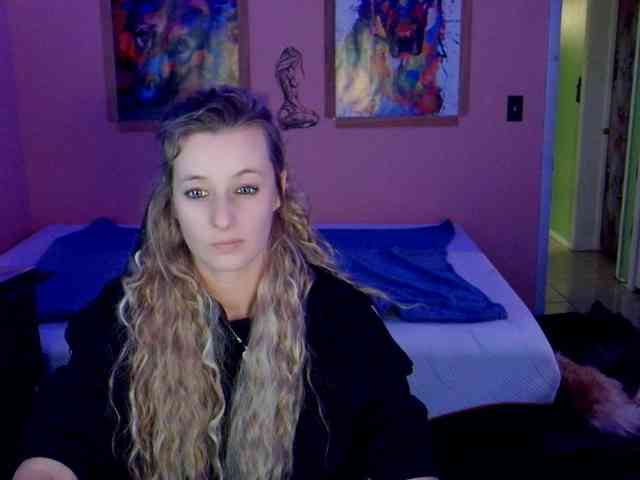 YourSecretGirlFriend963 webcam