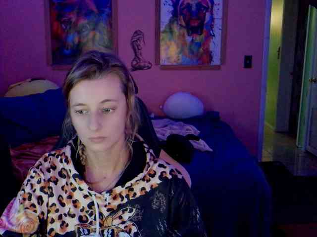 YourSecretGirlFriend963 webcam