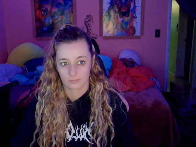 YourSecretGirlFriend963 webcam