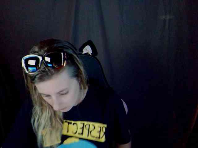 YourSecretGirlFriend963 webcam