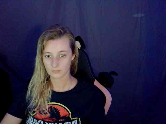 YourSecretGirlFriend963 webcam