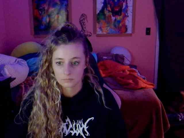 YourSecretGirlFriend963 webcam