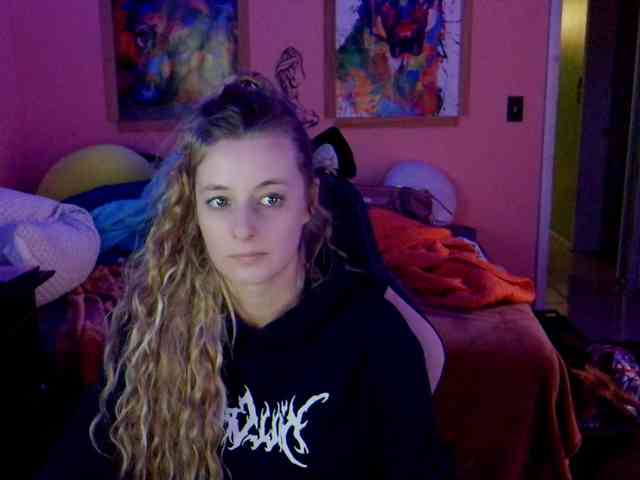 YourSecretGirlFriend963 webcam