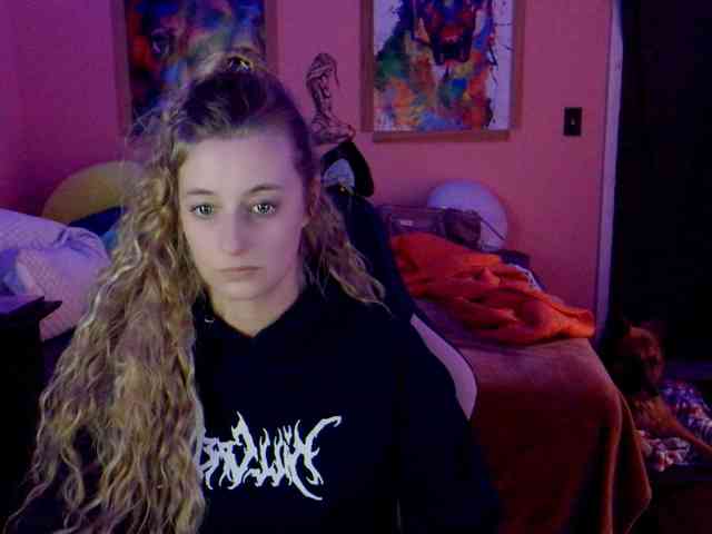 YourSecretGirlFriend963 webcam