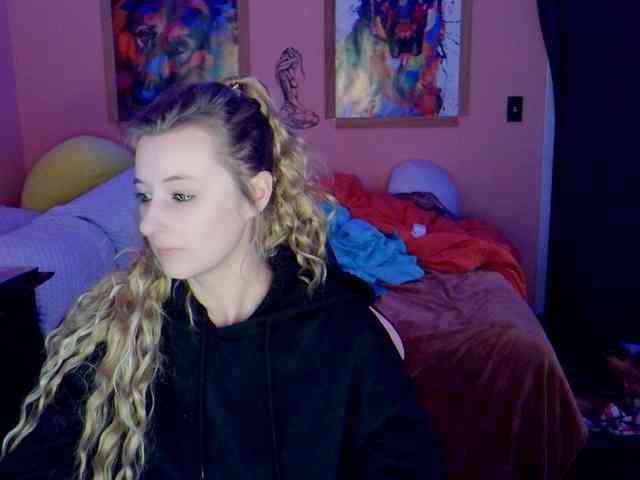 YourSecretGirlFriend963 webcam