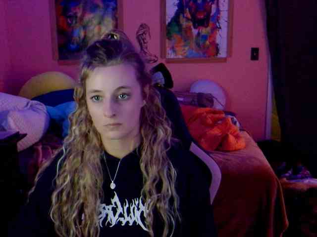 YourSecretGirlFriend963 webcam