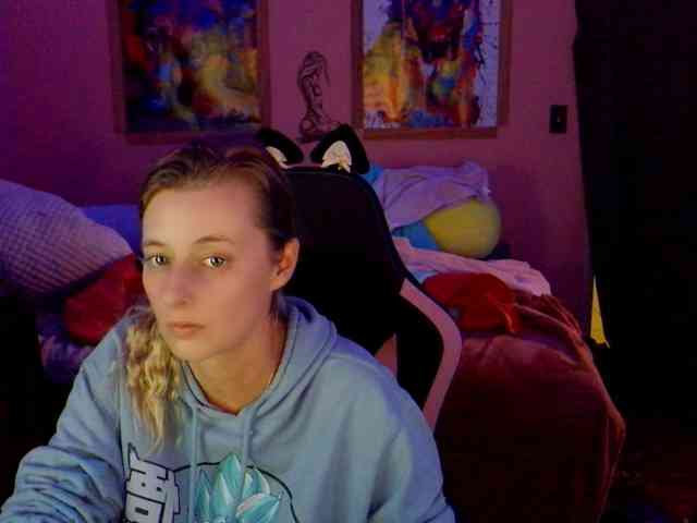 YourSecretGirlFriend963 webcam