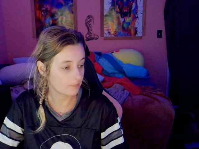 YourSecretGirlFriend963 webcam