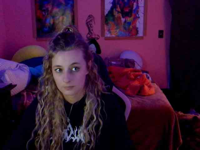 YourSecretGirlFriend963 webcam