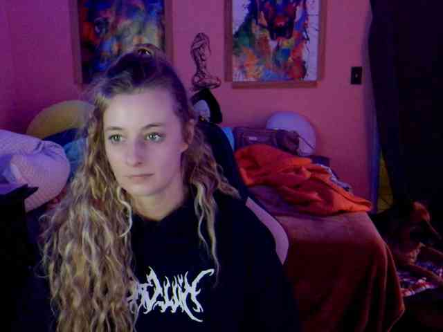 YourSecretGirlFriend963 webcam