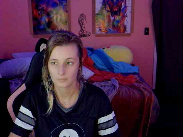 YourSecretGirlFriend963 webcam