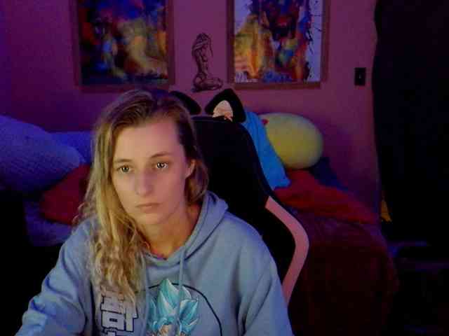 YourSecretGirlFriend963 webcam