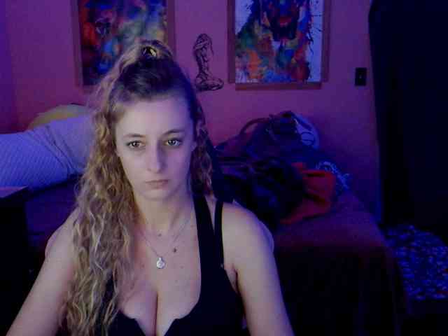 YourSecretGirlFriend963 webcam
