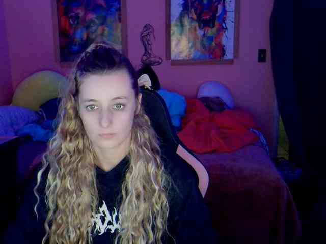 YourSecretGirlFriend963 webcam