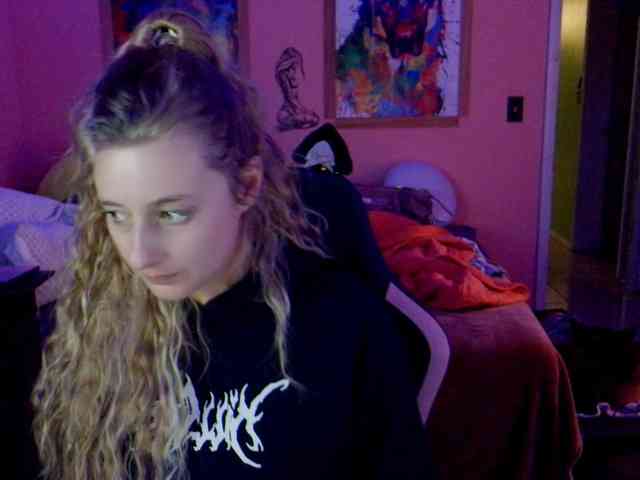 YourSecretGirlFriend963 webcam