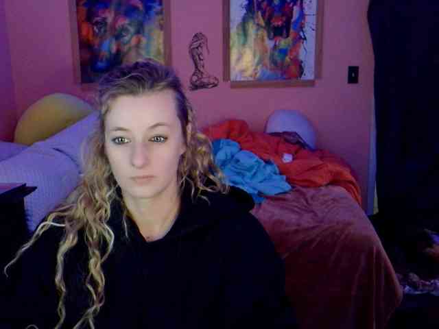 YourSecretGirlFriend963 webcam