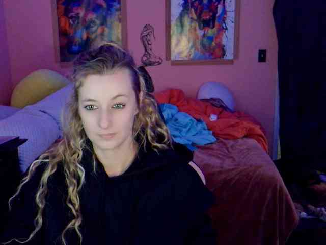 YourSecretGirlFriend963 webcam