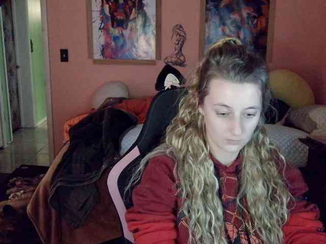 YourSecretGirlFriend963 webcam