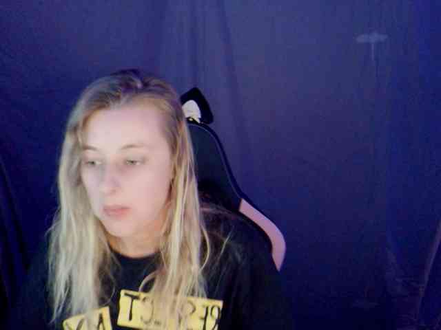 YourSecretGirlFriend963 webcam