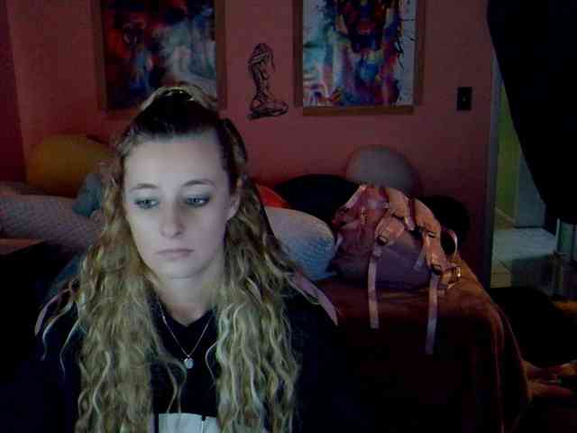 YourSecretGirlFriend963 webcam