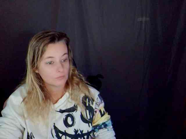 YourSecretGirlFriend963 webcam