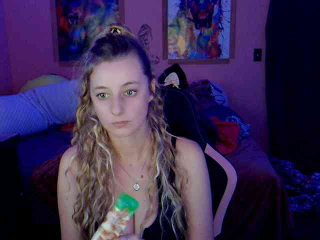 YourSecretGirlFriend963 webcam