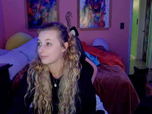 YourSecretGirlFriend963 webcam