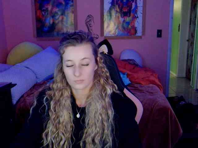 YourSecretGirlFriend963 webcam