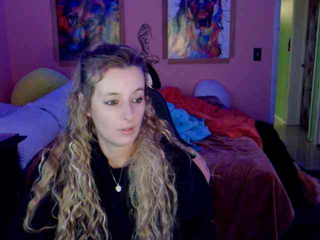 YourSecretGirlFriend963 webcam