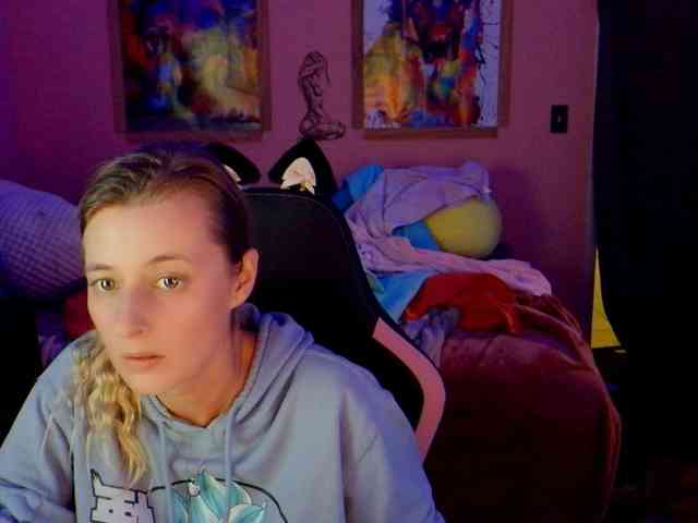 YourSecretGirlFriend963 webcam