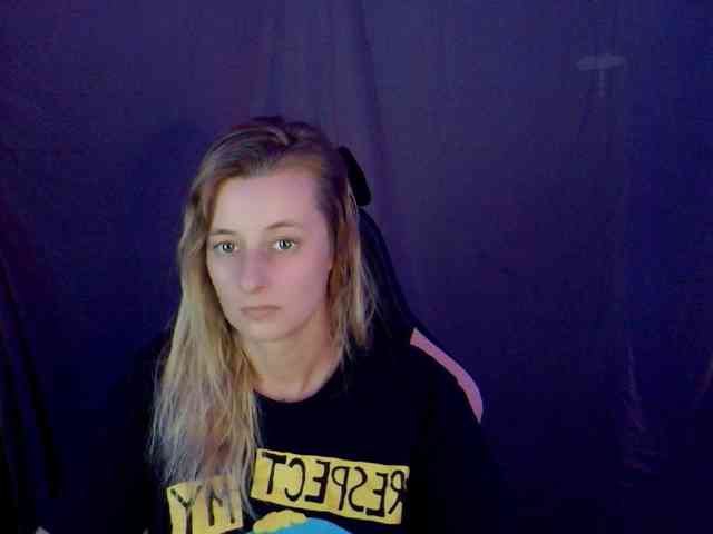 YourSecretGirlFriend963 webcam