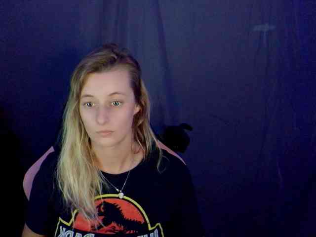 YourSecretGirlFriend963 webcam