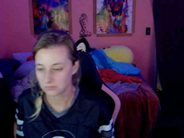 YourSecretGirlFriend963 webcam