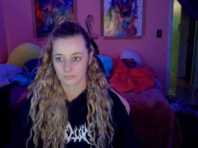 YourSecretGirlFriend963 webcam