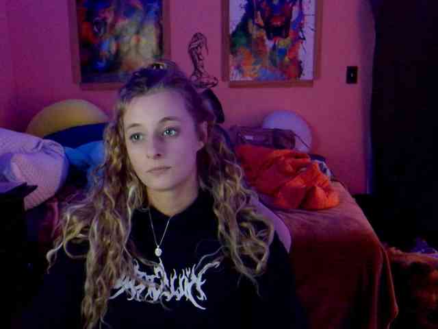 YourSecretGirlFriend963 webcam