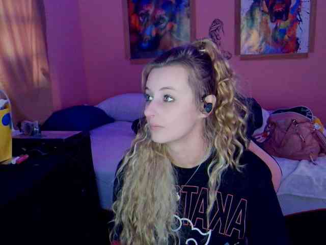 YourSecretGirlFriend963 webcam