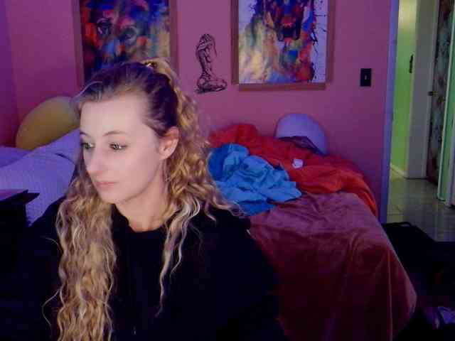 YourSecretGirlFriend963 webcam