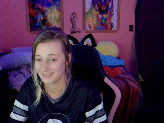 YourSecretGirlFriend963 webcam