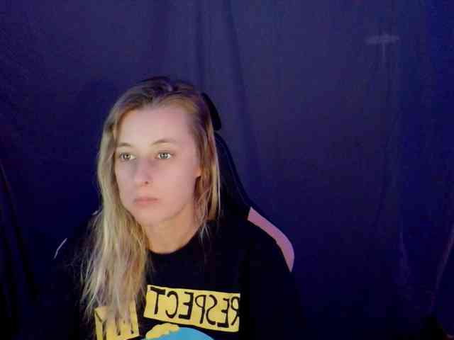 YourSecretGirlFriend963 webcam