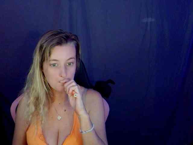 YourSecretGirlFriend963 webcam