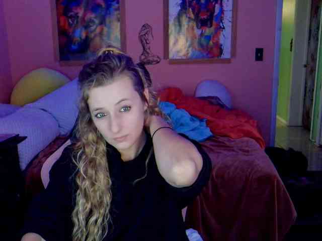 YourSecretGirlFriend963 webcam