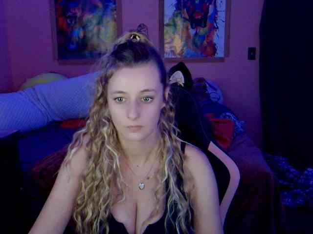 YourSecretGirlFriend963 webcam