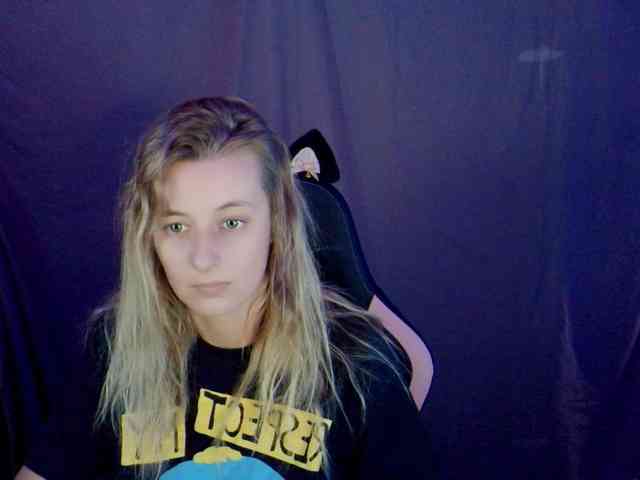 YourSecretGirlFriend963 webcam