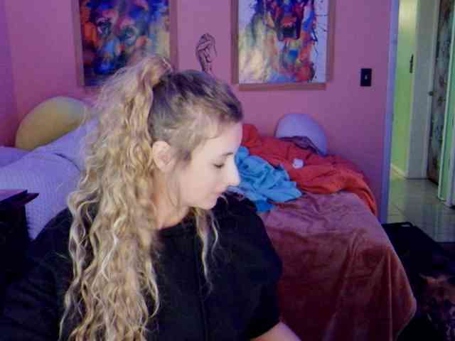 YourSecretGirlFriend963 webcam