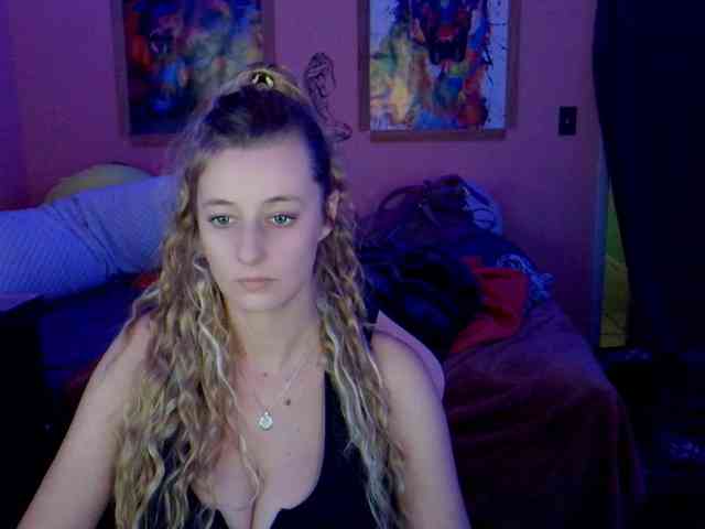 YourSecretGirlFriend963 webcam