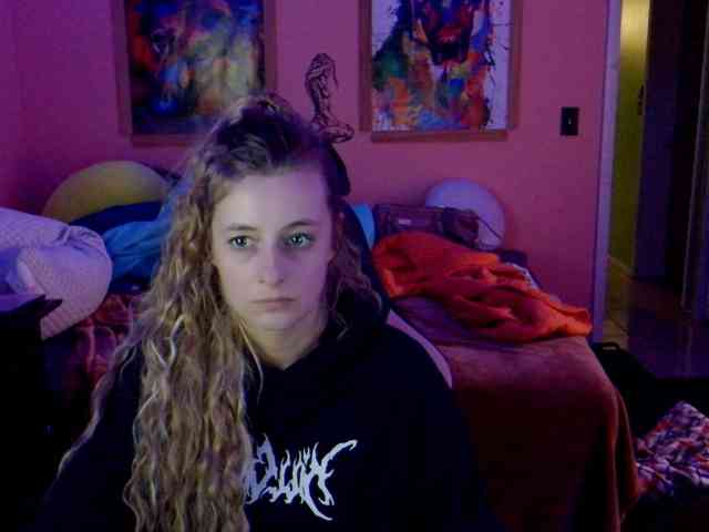 YourSecretGirlFriend963 webcam