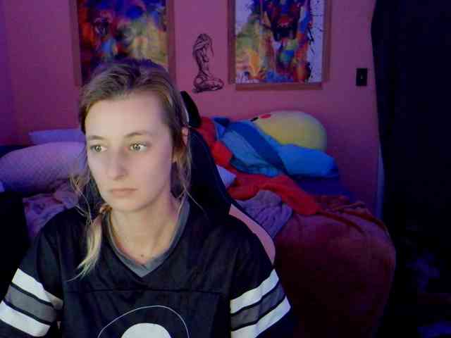 YourSecretGirlFriend963 webcam