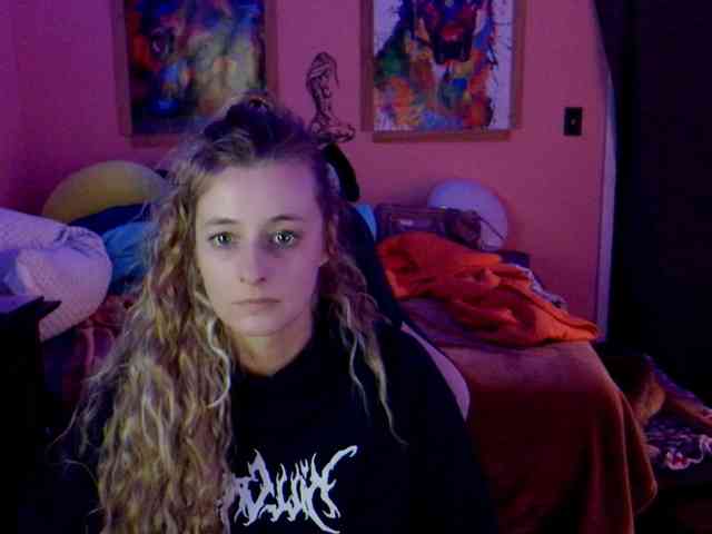 YourSecretGirlFriend963 webcam