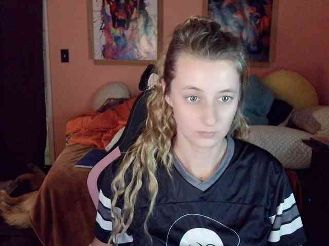 YourSecretGirlFriend963 webcam