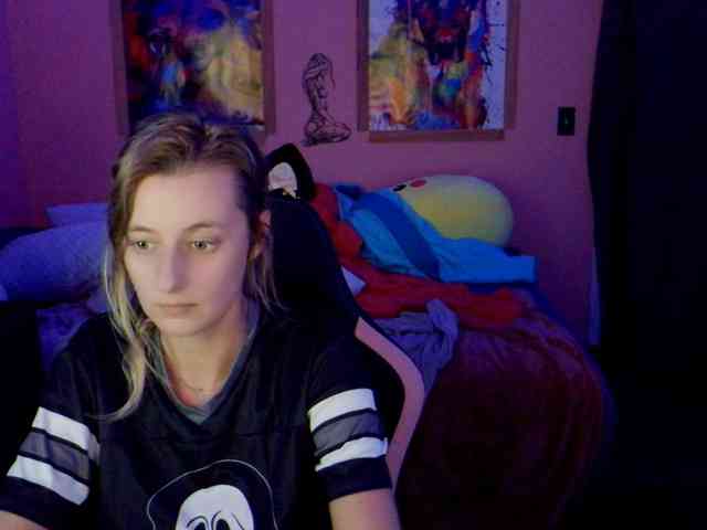 YourSecretGirlFriend963 webcam